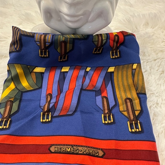 Hermes Neckerchief - Picture 4 of 6